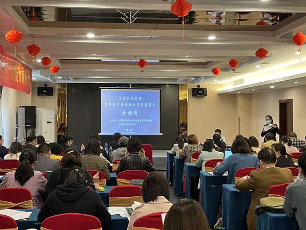 http://www.ahsjxy.edu.cn/_upload/article/images/b7/c0/275fb7c846c3857d53e7aa1babbf/a0946392-0f65-4944-896f-935bf8444a01.png
